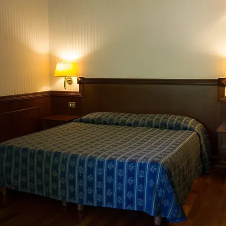 & Hotel 4*