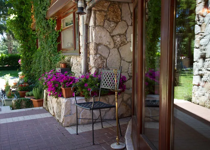 & 4* Пескассероли